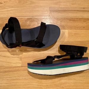 Teva retro flatform sandals